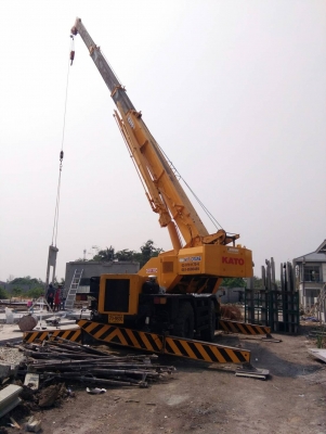 ขายด่วน รถเครน KATO KR 25H-III (25 ตัน) พร้อมทะเบียน