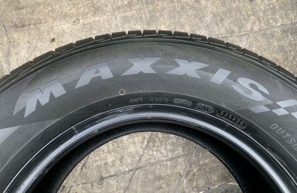 ยางป้ายแดง 265-65-17 Maxxis รถออกปี 19 ตุ่มเด้ง เส้นสีชัด