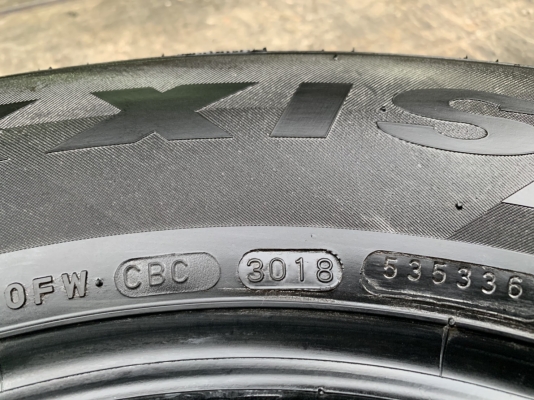 ยางป้ายแดง 265-65-17 Maxxis รถออกปี 19 ตุ่มเด้ง เส้นสีชัด