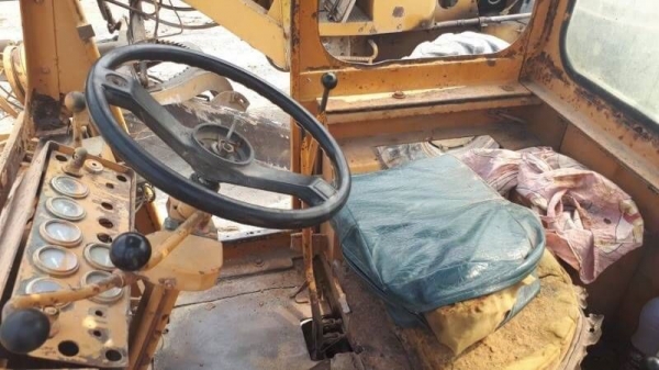 ขายรถตักล้อยาง KOMATSU JH65-B 2 เพลา ราคาย้อมๆแค่ ราคา 175,000฿ เครื่องดีปั้มดี สนใจนัดดูรถได้ที่ 081-3531946 ต่อ.บาง &amp;ID-LINE  เอกสารซื้อขายรถอยู่ โคราช