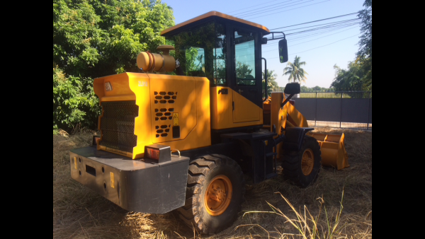 รถตักล้อยาง