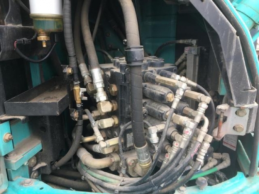 ขายรถขุดนำเข้าจากประเทศญี่ปุ่น kobelco sk135yy05 สนใจติดต่อสอบถาม 0923309229 อีด