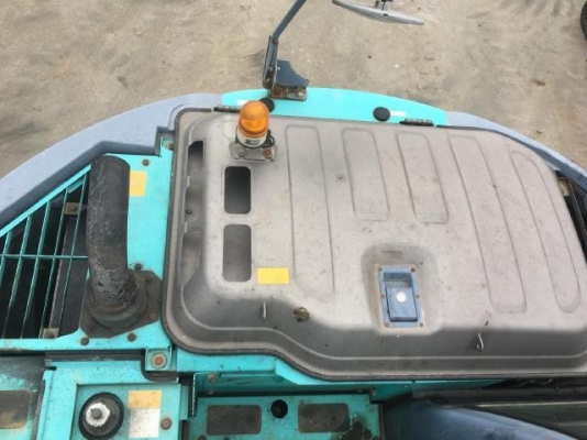 ขายรถขุดนำเข้าจากประเทศญี่ปุ่น kobelco sk135yy05 สนใจติดต่อสอบถาม 0923309229 อีด