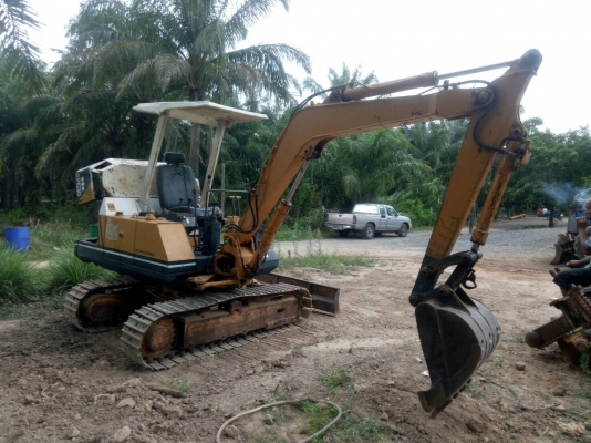 มี VDO ให้ชม.รถแบคโฮ KOMATSU PC30-5 ราคา 170000 มี VDO ให้ชม.รถแบคโฮ KOMATSU PC30-5 ราคา 170000