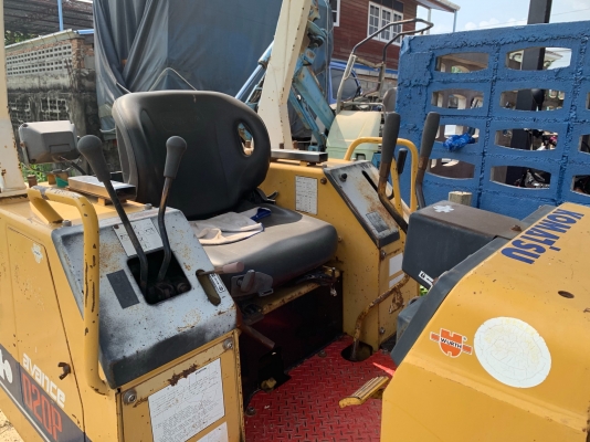 รถแทรกเตอร์ โคมัสสึรุ่น6 นำเข้า รถแทรกเตอร์ โคมัสสึรุ่น6 นำเข้า