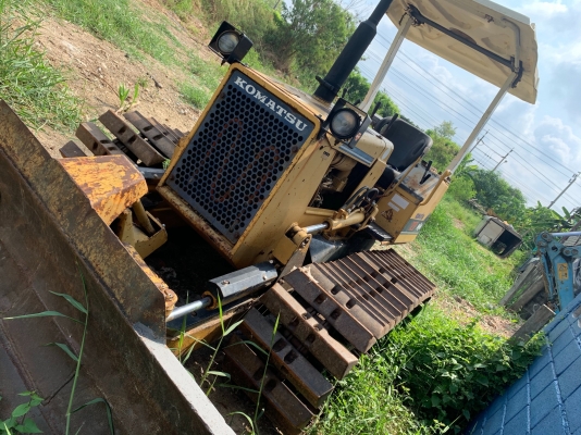 รถแทรกเตอร์ โคมัสสึรุ่น6 นำเข้า รถแทรกเตอร์ โคมัสสึรุ่น6 นำเข้า