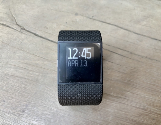 Fitbit Surge Fitness Superwatch นาฬิกาฟิตเนส ติดฟิล์มหน้าจอไว้ พร้อมใช้งาน (อุปกรณ์ครบ) Fitbit Surge Fitness Superwatch นาฬิกาฟิตเนส ติดฟิล์มหน้าจอไว้ พร้อมใช้งาน (อุปกรณ์ครบ)