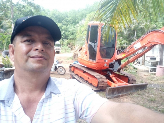 มี VDO ให้ชม.KUBOTA KX1613 ไมล์ 5027 ชม.ราคา 450000