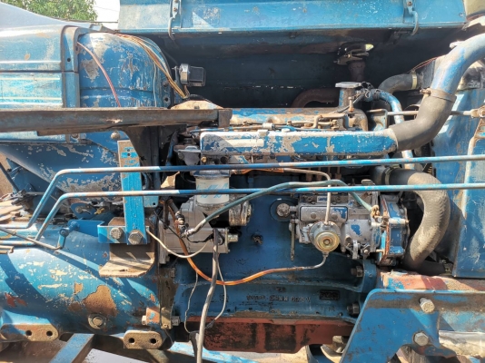 ขายด่วนครับ รถไถฟอร์ดเพลาเดียว 77กลองใหญ่ ใบดันหน้าผานหลังเล่มทะเบียน