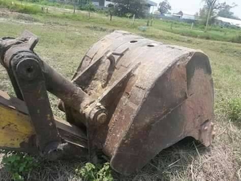 ขายรถแบคโฮ KOMATSU 12 HT ราคา 210000