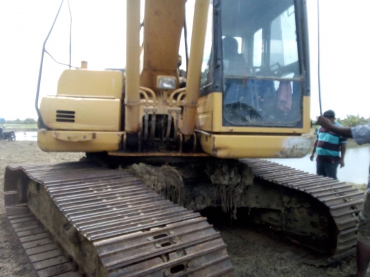 ขายรถแบคโฮ KOMATSU PC200-8N1 มีระบบหัวกระแทก เอกสารเล่ม ไมล์ 9000 ชม.ราคา 1800000