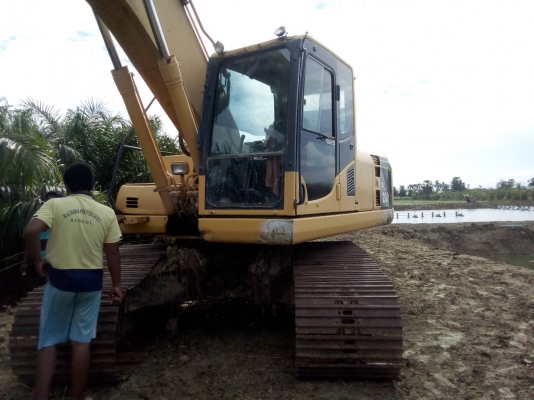 ขายรถแบคโฮ KOMATSU PC200-8N1 มีระบบหัวกระแทก เอกสารเล่ม ไมล์ 9000 ชม.ราคา 1800000
