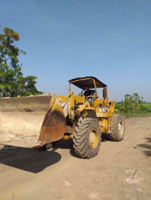 ขายรถตักล้อยางCAT950 เอวอ่อนเครื่องดีปั้มดียางพึ่งเปลี่ยนมาใหม่ราคา 265,000