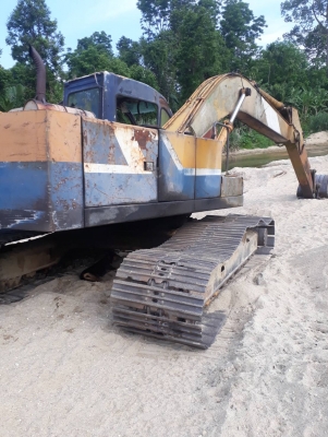 ขายแบคโฮ KOBELCO 907-D สภาพสวยพรัอมใช้Iราคา 320,000