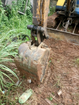 มี VDO ให้ชม.KOMATSU PC20-5 มีฝาครอบเครื่อง ราคา 130000