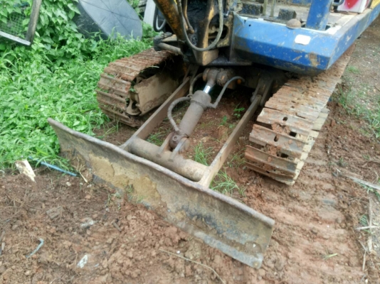 มี VDO ให้ชม.KOMATSU PC20-5 มีฝาครอบเครื่อง ราคา 130000
