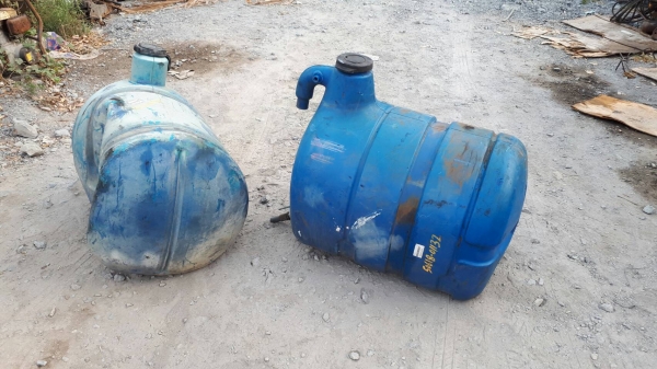 ขาย ถังน้ำ แท๊งก์น้ำ เก่าญี่ปุ่น สำหรับรถโม่ปูน ขนาด 200 ลิตร อย่างหนา ราคาใบละ 4,500-