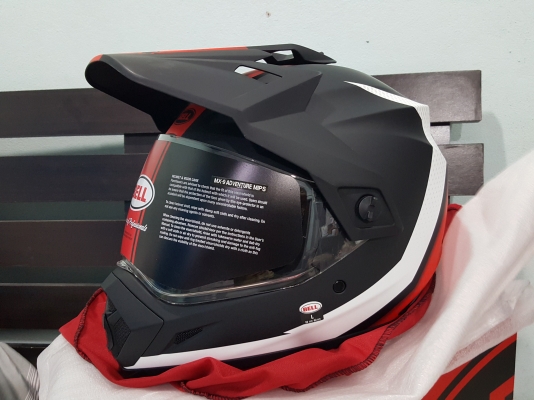 ใหม่ หมวกกันน็อคแนวadventure Bell mx-9 adventure mips (L)