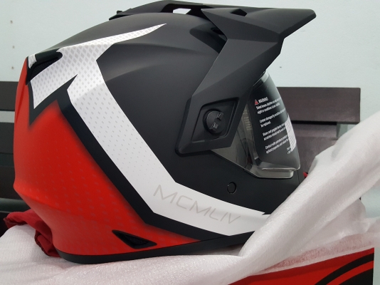 ใหม่ หมวกกันน็อคแนวadventure Bell mx-9 adventure mips (L)