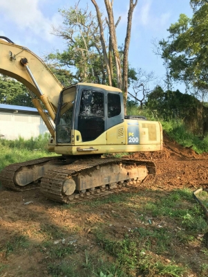 มี VDO ให้ชม.KOMATSU PC200-7 ราคา 1150000