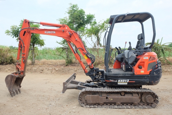 รถขุด kubota kx91-3s2 ใช้งานน้อยรถสวยมาก มีเล่มทะเบียน โทร 086-1602189