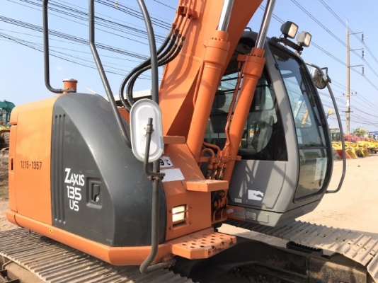 ขายรถขุด HITACHI ZX135US นำเข้าเองจากญี่ปุ่น สภาพสวยพร้อมใช้