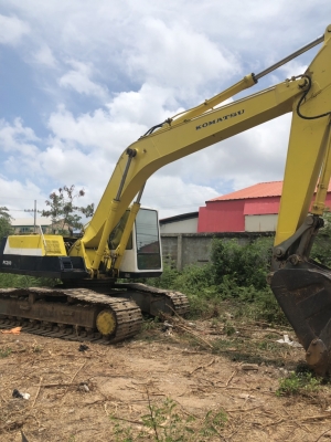 ขายแบคโฮKOMATSU PC200-5 คอลโทรลสั้นไฟฟ้าครบเอกสารเล่มทะเบียนราคา 590,000