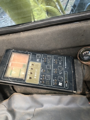 ขายแบคโฮKOMATSU PC200-5 คอลโทรลสั้นไฟฟ้าครบเอกสารเล่มทะเบียนราคา 590,000 ขายแบคโฮKOMATSU PC200-5 คอลโทรลสั้นไฟฟ้าครบเอกสารเล่มทะเบียนราคา 590,000