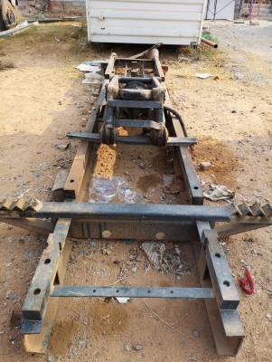 กระบอกดั้มสามมิตร2ตัว พร้อมกระบะอีกหนึ่ง