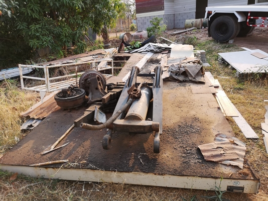 กระบอกดั้มสามมิตร2ตัว พร้อมกระบะอีกหนึ่ง