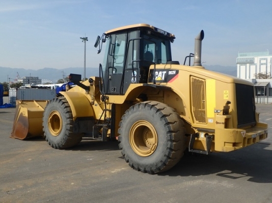 ขายรถตักล้อยาง CAT 962H นำเข้าเองจากญี่ปุ่น สภาพสวยพร้อมใช้ ถึงเร็วๆนี้ครับ