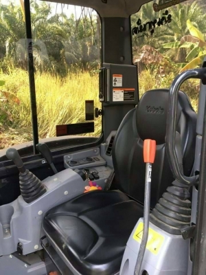 ขายดาวน์แบคโฮKUBOTA KX1613ไมล์700ชม.ขายดาวน์380,000