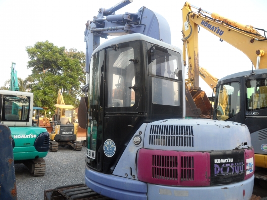 PC75uu-2 KOMATSU (รถนอก นำเข้า ขายถูก)@695,000 รถขุดเก่านอก สถาพดีพร้อมใช้ เพิ่งนำเข้ามายังไม่เคยใช้งานในเมืองไทยเลย เครื่องดีปั้มเเรงพร้อมใช้ บูมอาร์มสวย ช่วงล่างดี เร็วแรง ไม่โหลดพร้อมใช้รถเดิมๆ ขายตามสภาพ เอกสารอินวอยสนใจคลิ๊ก ☎ 081-989-1989 หรั่งครับ