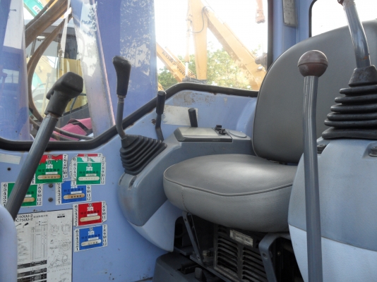 PC75uu-2 KOMATSU (รถนอก นำเข้า ขายถูก)@695,000 รถขุดเก่านอก สถาพดีพร้อมใช้ เพิ่งนำเข้ามายังไม่เคยใช้งานในเมืองไทยเลย เครื่องดีปั้มเเรงพร้อมใช้ บูมอาร์มสวย ช่วงล่างดี เร็วแรง ไม่โหลดพร้อมใช้รถเดิมๆ ขายตามสภาพ เอกสารอินวอยสนใจคลิ๊ก ☎ 081-989-1989 หรั่งครับ