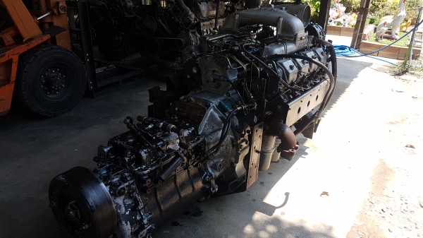 ขายเครื่องยนต์นิสสัน8สูบ Re8พร้อมเกียร์ ขายเครื่องยนต์นิสสัน8สูบ Re8พร้อมเกียร์