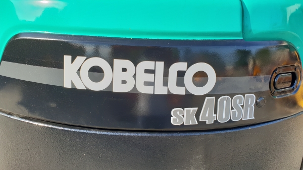 ขาย รถขุด KOBELCO รุ่น SK40SR มือสองญี่ปุ่น แทรกยางใหม่  สลัก บูทเอวแน่น 100\% สวยพร้อมใช้งาน มือถือ 0818753444
