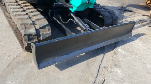 ขาย รถขุด KOBELCO รุ่น SK40SR มือสองญี่ปุ่น แทรกยางใหม่  สลัก บูทเอวแน่น 100\% สวยพร้อมใช้งาน มือถือ 0818753444