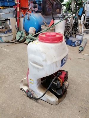 เครื่องพ่นยาสะพายหลังเก่าญี่ปุ่น BIG M GS15E