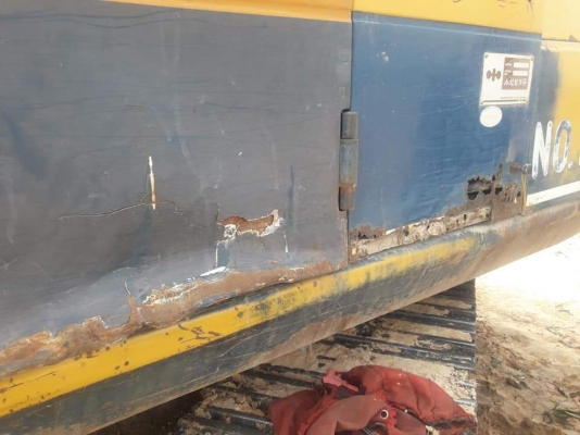 โคมัสสุ 100/3  เครื่องเดิม ปั้มเดิม ทำงานไวไม่โหลด บูมอร์ามสวย แอร์เย็นจ้อยๆขาย250000฿. สอบถามเพิ่มเติม0837335338ครับ