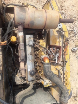 โคมัสสุ 100/3  เครื่องเดิม ปั้มเดิม ทำงานไวไม่โหลด บูมอร์ามสวย แอร์เย็นจ้อยๆขาย250000฿. สอบถามเพิ่มเติม0837335338ครับ