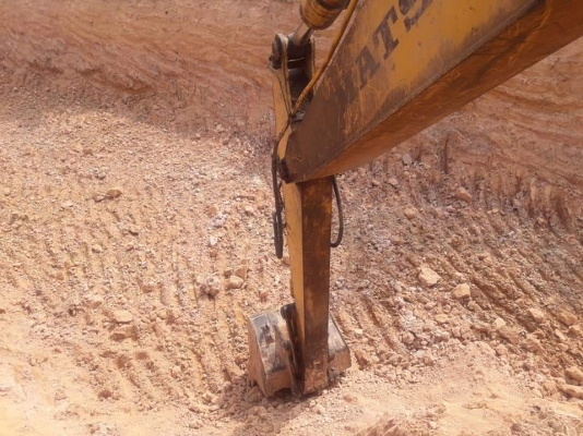 โคมัสสุ 100/3  เครื่องเดิม ปั้มเดิม ทำงานไวไม่โหลด บูมอร์ามสวย แอร์เย็นจ้อยๆขาย250000฿. สอบถามเพิ่มเติม0837335338ครับ