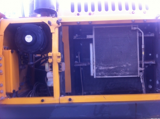ขาย VOLVO EC 210  รถตามภาพ สภาพพร้อมใช้งานหนัก  ราคา 1,500,000 บาท
