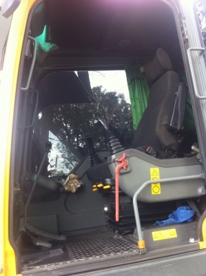 ขาย VOLVO EC 210 รถตามภาพ สภาพพร้อมใช้งานหนัก ราคา 1,500,000 บาท ขาย VOLVO EC 210 รถตามภาพ สภาพพร้อมใช้งานหนัก ราคา 1,500,000 บาท
