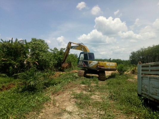 มี VDO ให้ชม.KOBELCO SK200-/// มีที่ปรับระบบขับ ราคา 450000