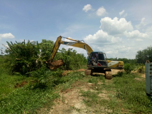 มี VDO ให้ชม.KOBELCO SK200-/// มีที่ปรับระบบขับ ราคา 450000