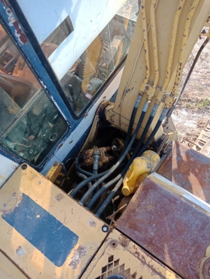 ขายแบคโฮKOMATSU PC60-6 ไฟเต็มเอวแน่นเล่มทะเบียนราคา 400,000 ขายแบคโฮKOMATSU PC60-6 ไฟเต็มเอวแน่นเล่มทะเบียนราคา 400,000