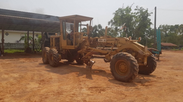 ขายด่วนรถเกรด140G รถสวย พร้อมใช้งาน เอกสาร เล่มทะเบืยน สนใจโทร 098-635-9769