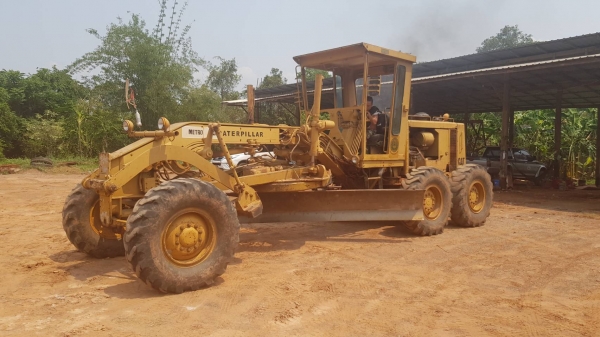 ขายด่วนรถเกรด140G รถสวย พร้อมใช้งาน เอกสาร เล่มทะเบืยน สนใจโทร 098-635-9769