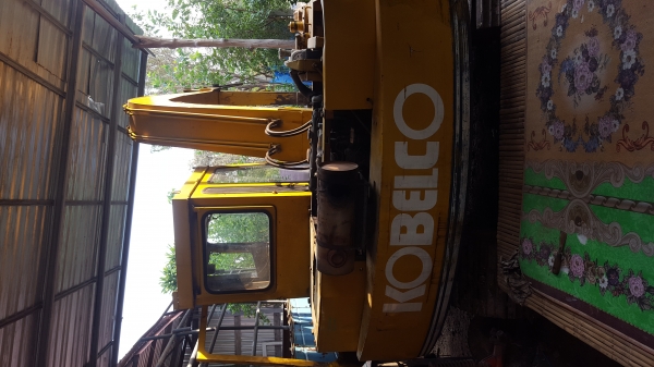 ฝากขายครับ รถขุดแมคโค kobelco รุ่น1เครื่องเดิม แน่นๆปั้มเดิมแรงๆเอวดี ช่วงล่างแน่น ใบแทรคเต็ม พร้อมลุยงาน ราคาประหยัดขายที่185000฿.ครับทดลองและสอบถามเพิ่มเติมได้ที่0837335338-0636359242