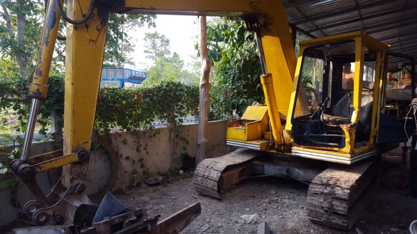 ฝากขายครับ รถขุดแมคโค kobelco รุ่น1เครื่องเดิม แน่นๆปั้มเดิมแรงๆเอวดี ช่วงล่างแน่น ใบแทรคเต็ม พร้อมลุยงาน ราคาประหยัดขายที่185000฿.ครับทดลองและสอบถามเพิ่มเติมได้ที่0837335338-0636359242